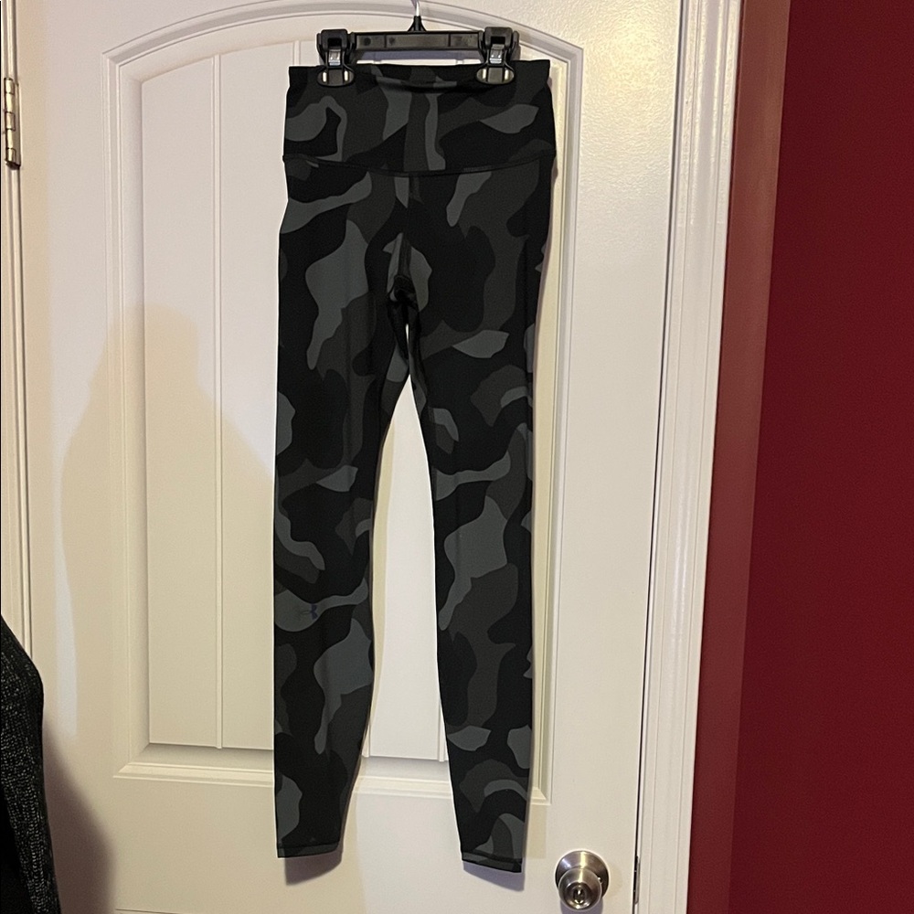Under Armour Black and Gray Camouflage Leggings